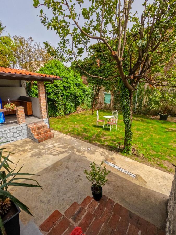 Intown Guesthouse Shkodra Exterior foto