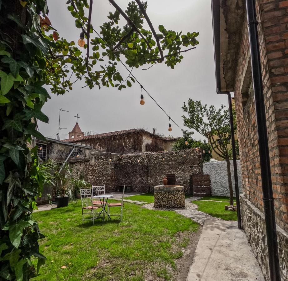 Intown Guesthouse Shkodra Exterior foto
