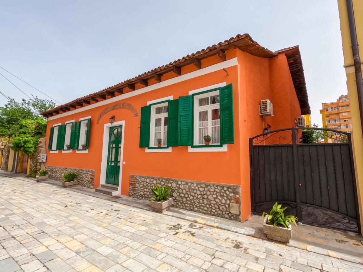 Intown Guesthouse Shkodra Exterior foto